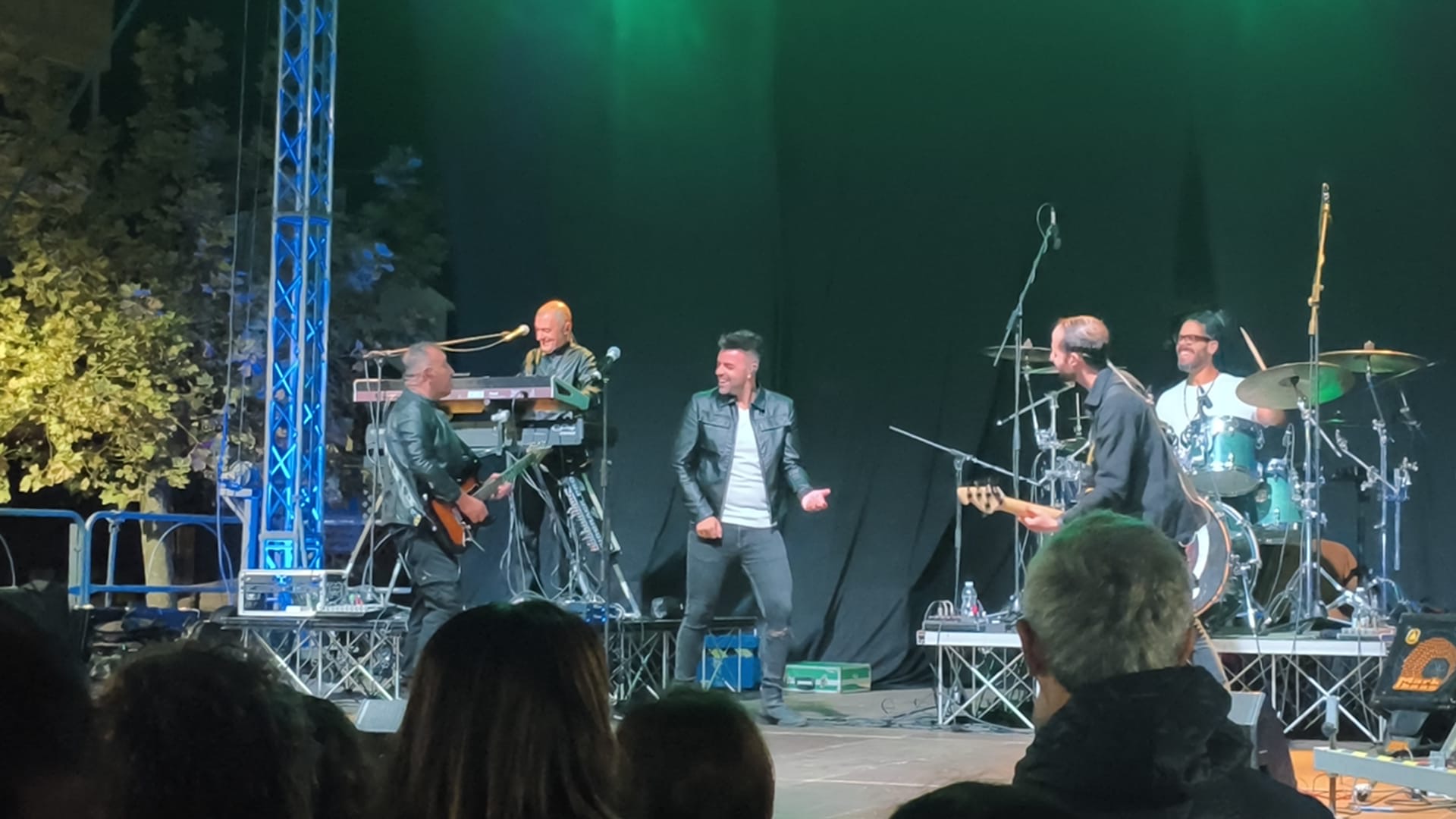 Stereo8 dal vivo: la band al completo sul palco